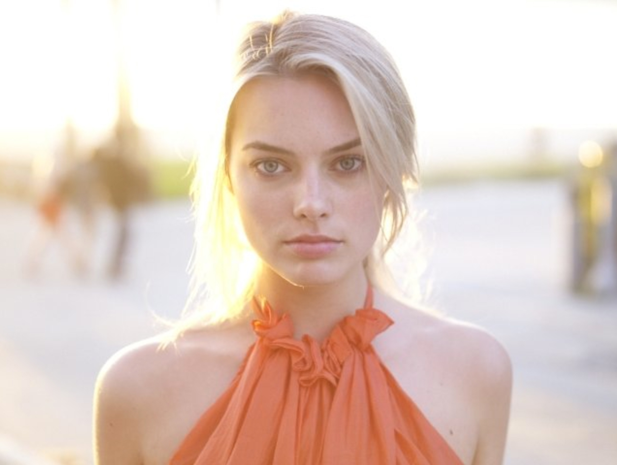 [Image: margot-robbie-04.jpg]