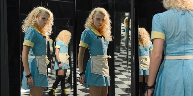 Maika Monroe in The Guest